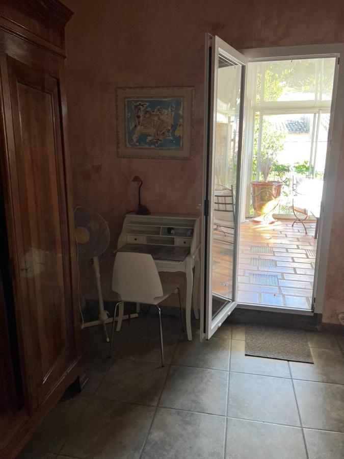 La Maison Sur La Place Aigues-Mortes Ngoại thất bức ảnh