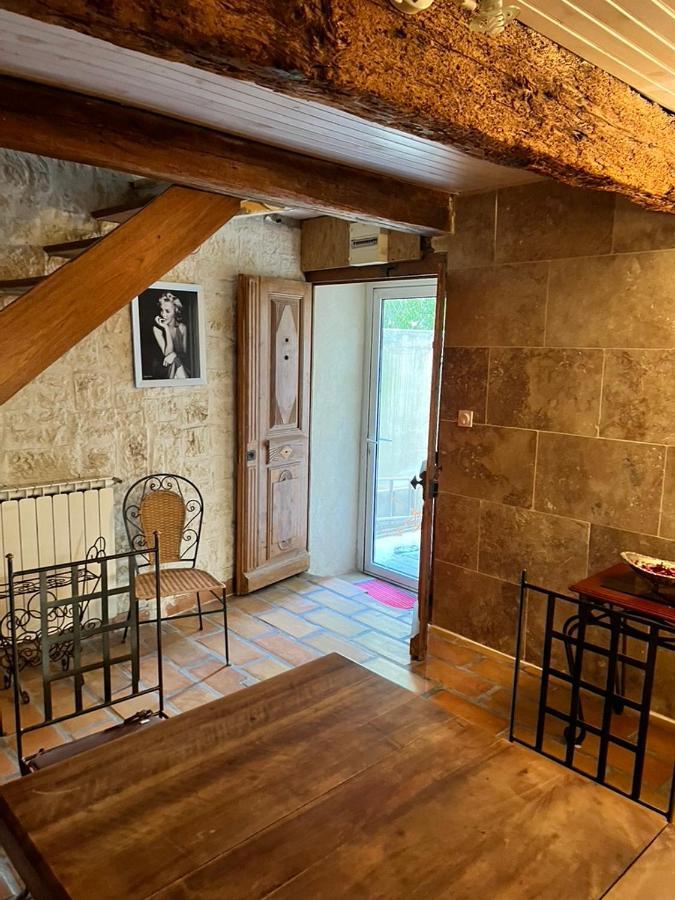 La Maison Sur La Place Aigues-Mortes Ngoại thất bức ảnh